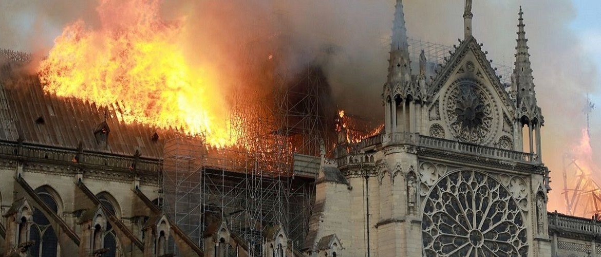 Пожар в самом сердце Парижа: восстановят ли Собор Парижской Богоматери