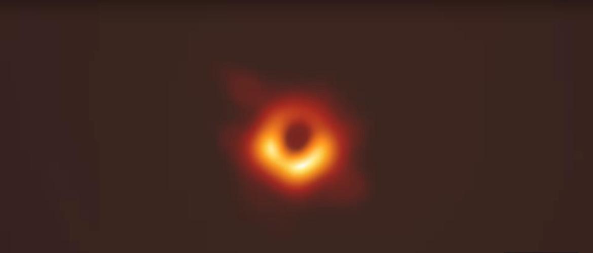 Перший в історії знімок чорної діри: Ейнштейн мав рацію