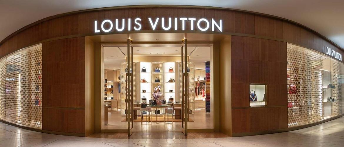 Louis Vuitton представив сумки з гнучкими дисплеями на LV Cruise 2020