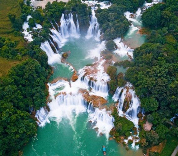 10 самых красивых водопадов мира: завораживающее зрелище 17