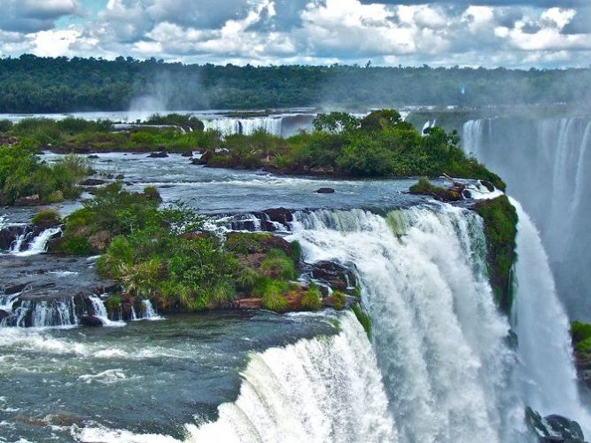 10 самых красивых водопадов мира: завораживающее зрелище 14