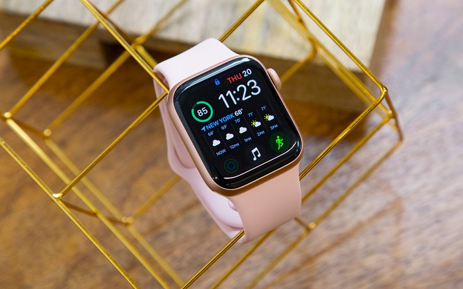 часы Apple Watch 5