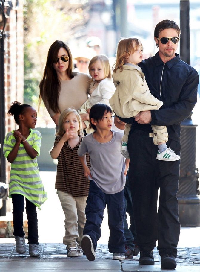 Angelina Jolie and Brad Pitt with children