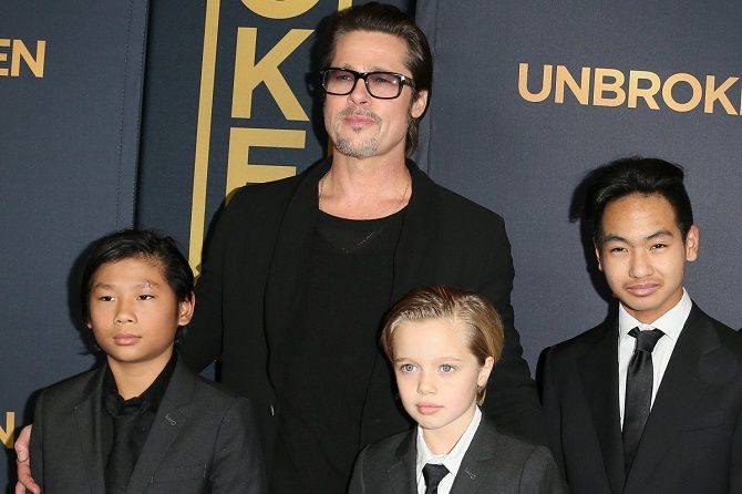 Brad Pitt mit Söhnen