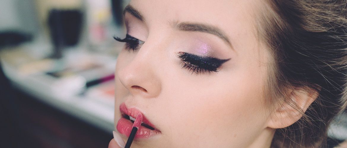 Fancy makeup 2021: the main beauty trends
