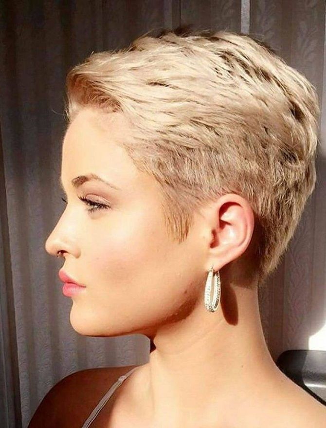 Short haircuts for thin, fuzz and sparse hair