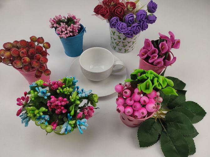 парящая чашка с цветами