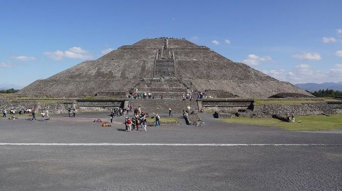 Піраміда Сонця, 64 м