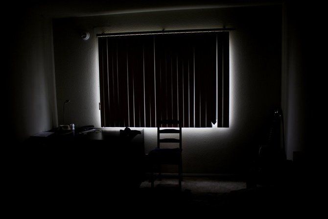 темна кімната