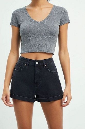 Denim shorts in 2021-2022: look stylish and trendy 24