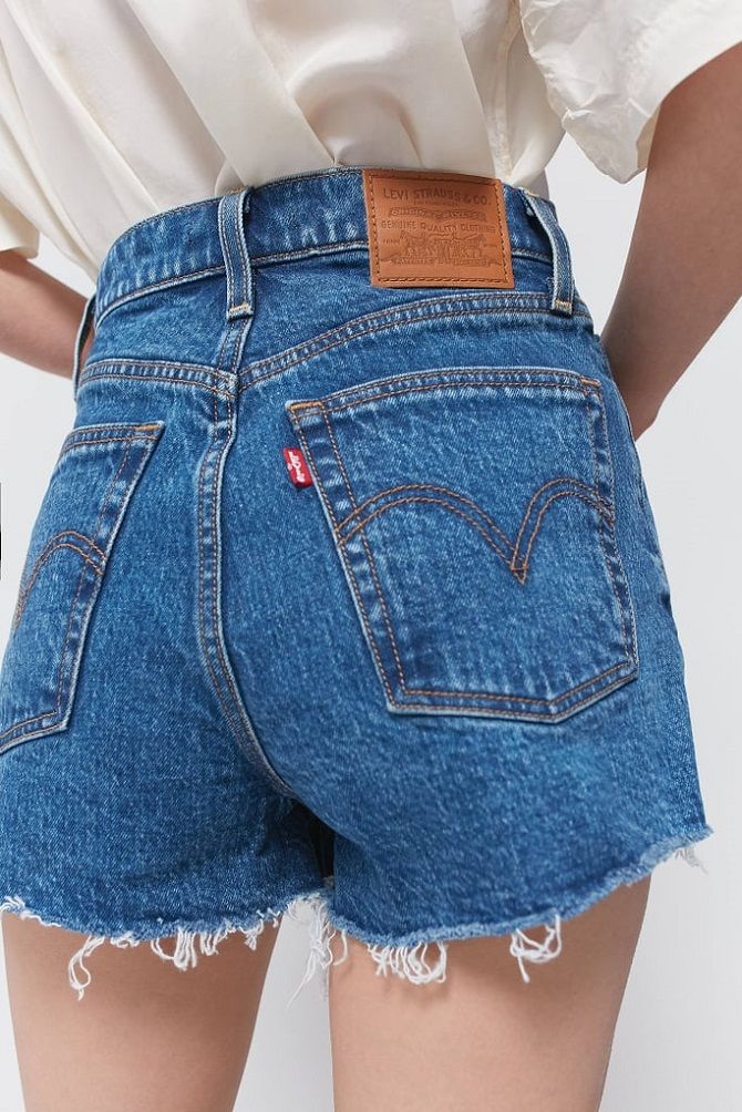 Denim shorts in 2021-2022: look stylish and trendy 3