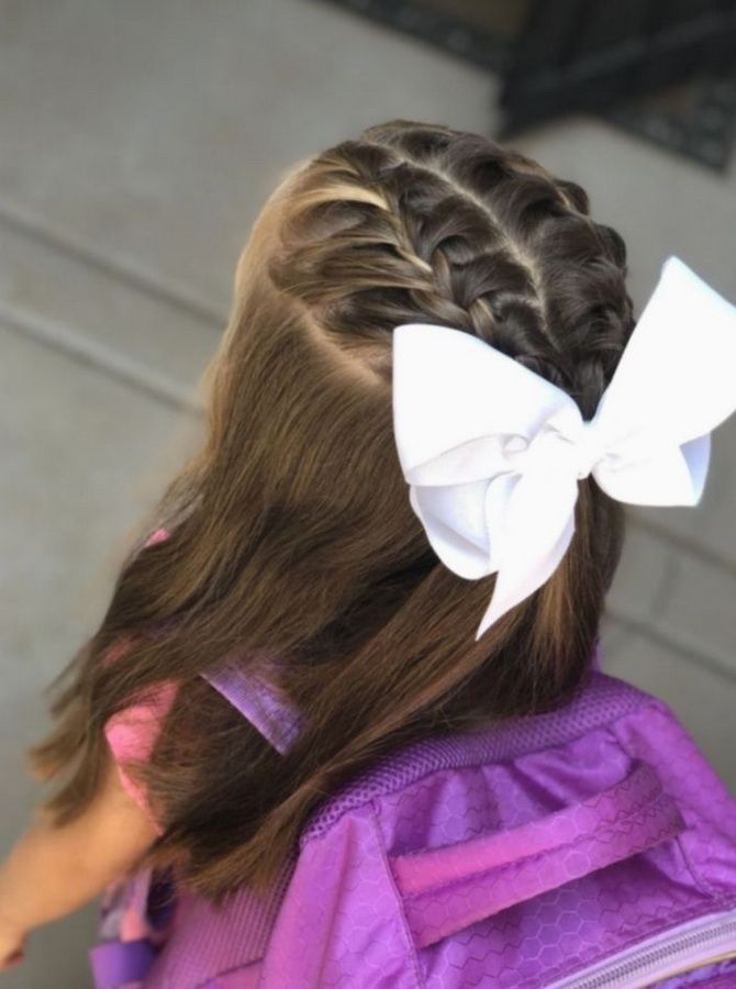 Зачіска з 1 бантом для дівчинки: стильні ідеї на 1 вересня 2023 року 22