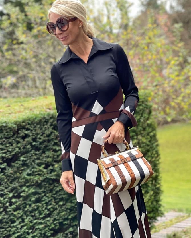 Chic age: fashionable autumn looks 2023 from women bloggers over 50 2