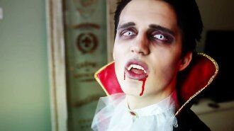 До последней капли крови: самый крутой макияж вампира на Хэллоуин, который можно легко сделать в домашних условиях - секреты, идеи, фото 5