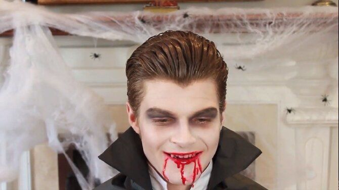 До последней капли крови: самый крутой макияж вампира на Хэллоуин, который можно легко сделать дома – секреты, идеи, фото 24