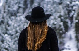Haircuts, treatment, dyeing: lunar calendar of haircuts for December 2020