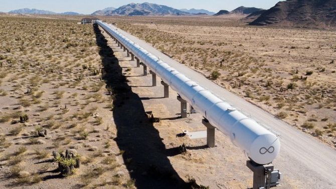 «Гіперпетля майбутнього»: надшвидкісний потяг Hyperloop вперше перевіз пасажирів 3