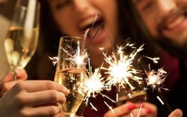 Самые смешные новогодние тосты 2022 – веселые и прикольные поздравления с Новым годом
