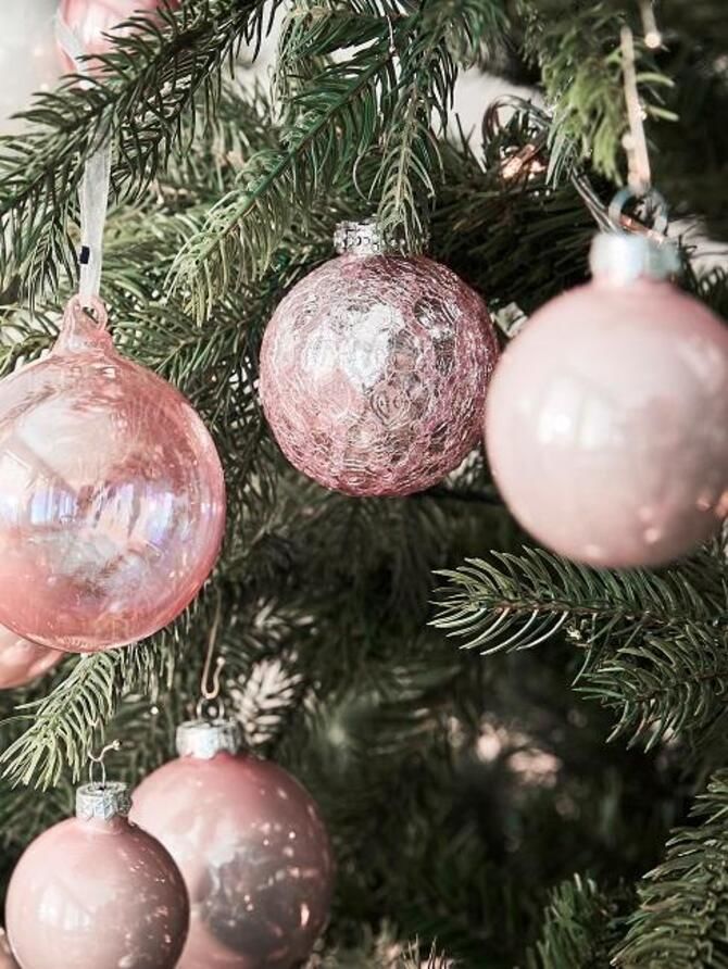 Рождественский декор: 40 сказочных идей украшения маленькой елки 2