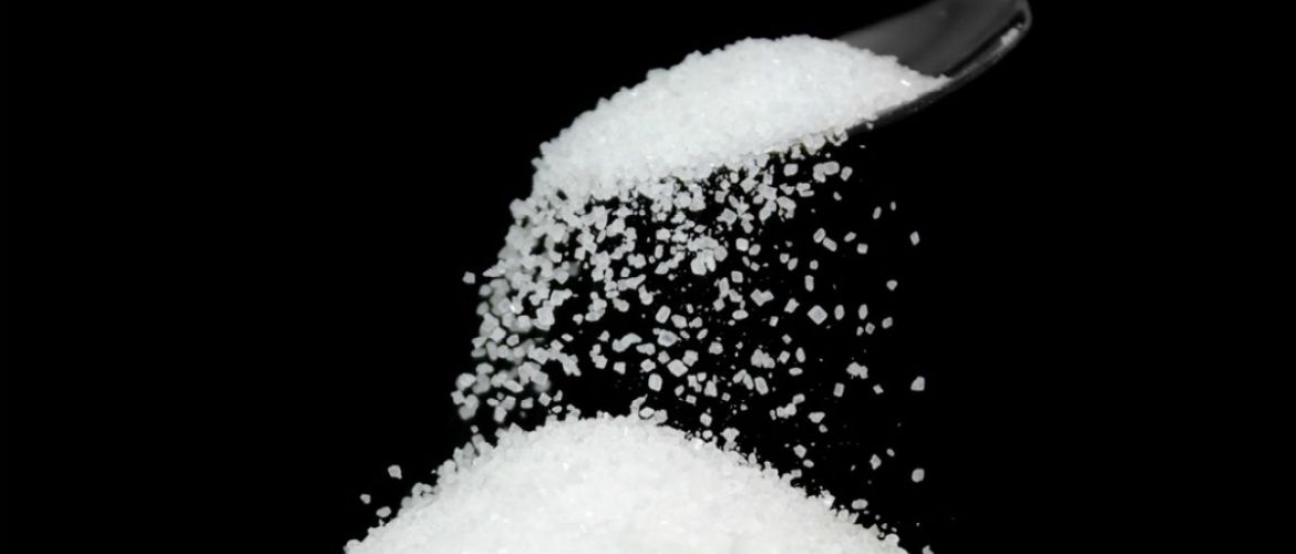 Пищевая соль вместо скраба – стоит ли или лучше не экономить