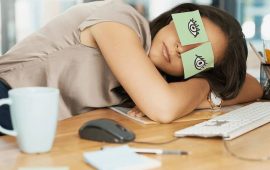 Вимотався, втомився, пора відпочивати: симптоми й причини енергодефіциту