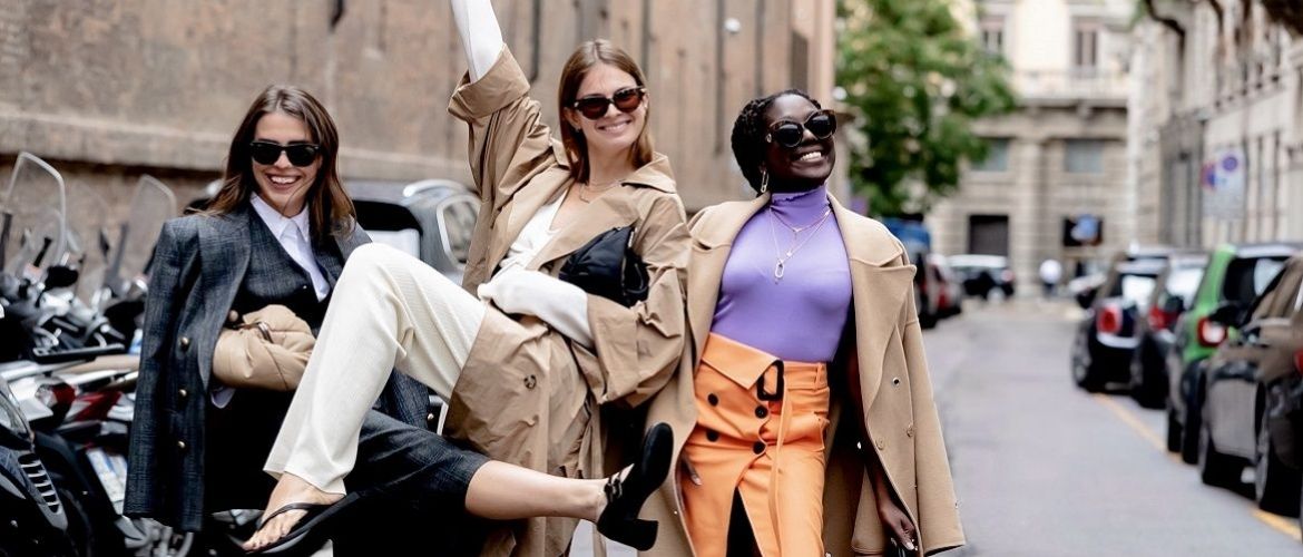 Одеваемся, как звезда стритстайла: 11 вещей, которые помогут создать модный гардероб 2021