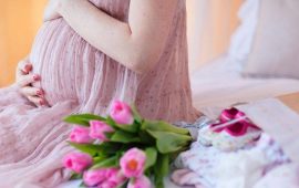 Привітання з Днем народження вагітній: вірші, проза, картинки