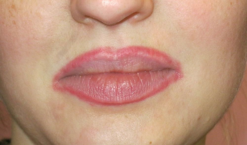 Топ-ошибки в макияже губ, которые делают все 9