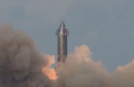 Прототип космічного корабля Starship SpaceX для польотів на Марс вибухнув після успішної посадки