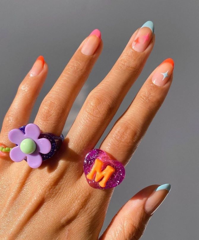 Пластиковые кольца — модный тренд в игрушечном стиле 21