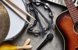 Музыкальные инструменты и оборудование в магазине JAM