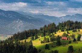 Плануємо літню відпустку: популярні туристичні локації України