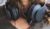 Для комфортного прослушивания музыки: ТОП лучших полноразмерных наушников