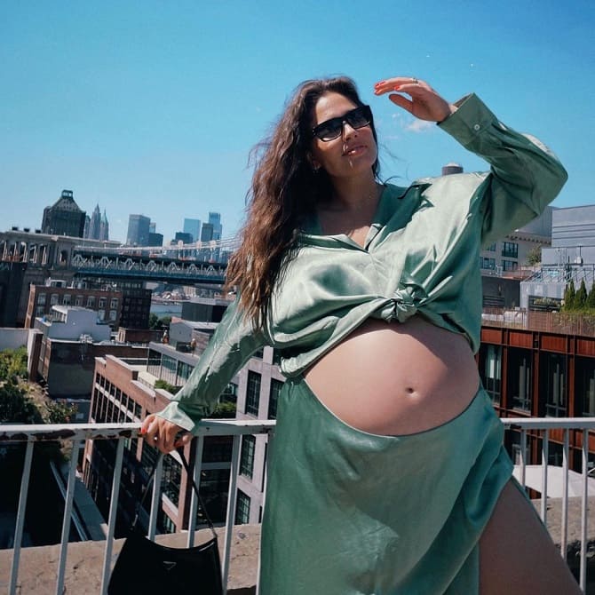 Модель Эшли Грэм беременна двойней: теперь у нее будет трое мальчиков 1