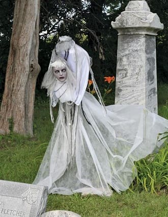 Костюм невесты на Хэллоуин 2021: страшно жуткие и креативные идеи образов 12
