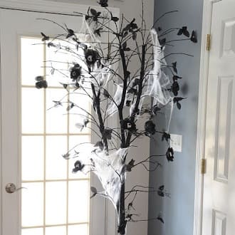 Украшаем дом летучими мышами на Хэллоуин: креативные идеи для оформления дома 5