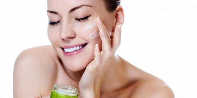 Приводимо шкіру в порядок: найкращі способи швидко прибрати почервоніння на обличчі 6