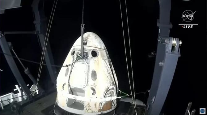 Пробыли полгода в космосе: астронавты SpaceX Crew-2 успешно вернулись на Землю 2