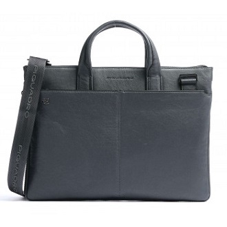 Модно и практично: брендовые женские сумки на каждый день от Piquadro 1