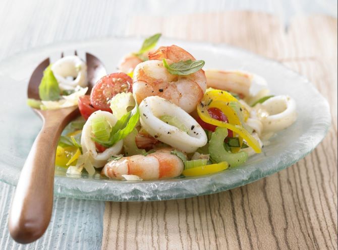 Салат из морепродуктов — вкусные рецепты на праздник и на каждый день 1