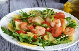 Салат из морепродуктов — вкусные рецепты на праздник и на каждый день