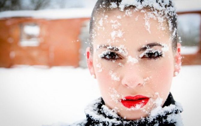 Особенности зимнего макияжа: как краситься в холода 1
