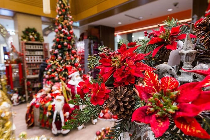 Як прикрасити магазин на новорічні свята: цікаві ідеї з фото 11