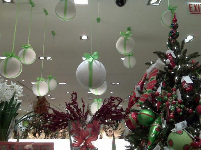 Як прикрасити магазин на новорічні свята: цікаві ідеї з фото 3