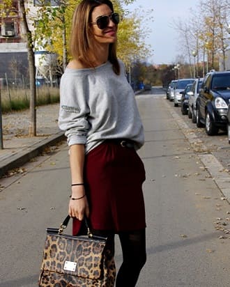 Burgundy color in clothes – a combination of 2022, photo 13