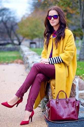 Burgundy color in clothes – a combination of 2022, photo 15