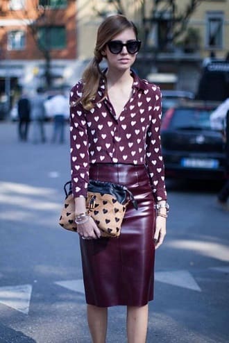 Marsala color: what to wear in 2022, a combination in clothes 15
