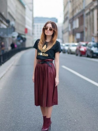 Marsala color: what to wear in 2022, a combination in clothes 23