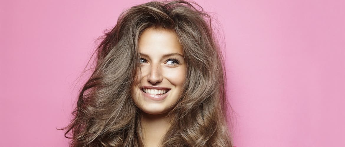 Створюємо об’єм на тонкому волоссі: прості способи для жінок