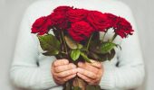 Почему на День святого Валентина мы дарим красные розы?